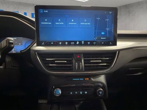 Certified 2025 Ford Escape Platinum AWD/4WD image 3