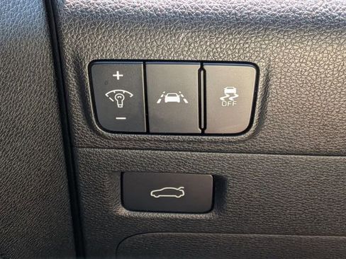 Used 2021 Kia K5 LXS FWD image 18