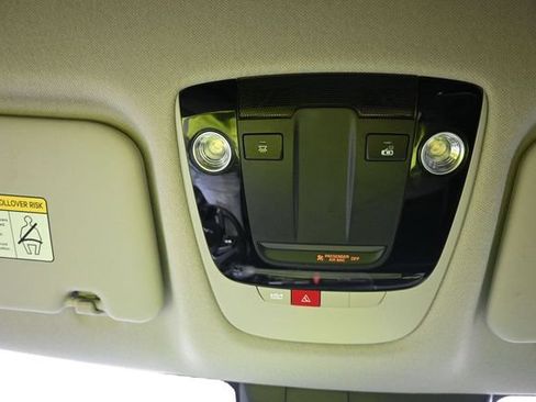 Used 2025 Kia Seltos S FWD image 31