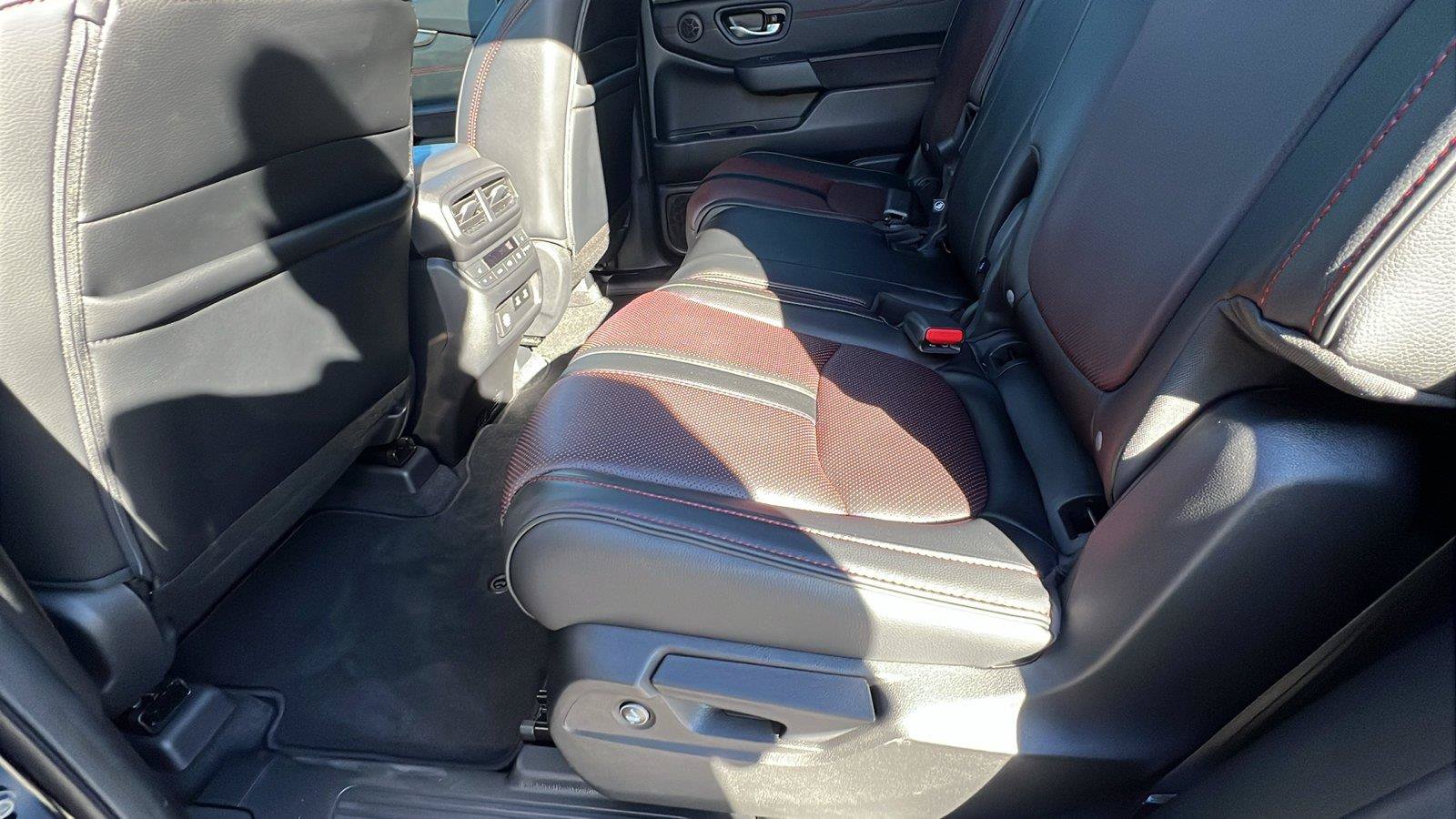 New 2026 Honda Pilot Black Edition image 19