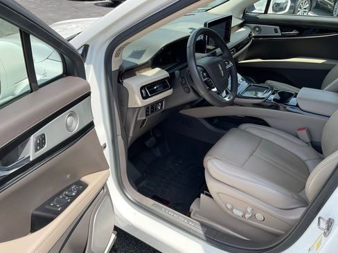 Used 2023 Lincoln Nautilus Reserve w/ Equipment Group 202A AWD/4WD image 9