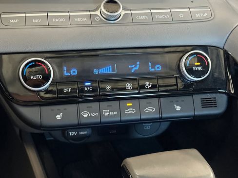 Used 2025 Hyundai Elantra SEL FWD image 22