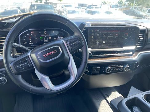 Used 2026 GMC Sierra 1500 Elevation w/ Elevation Select Package AWD/4WD image 7