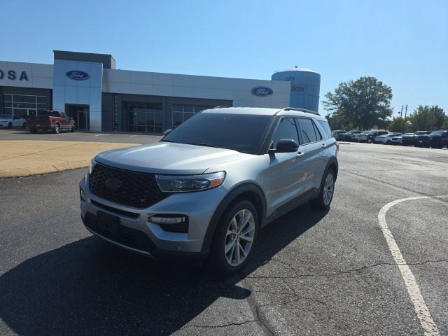 Used 2021 Ford Explorer Platinum w/ Equipment Group 601A AWD/4WD image 7
