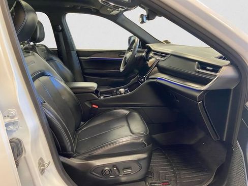 Used 2023 Jeep Grand Cherokee L Overland image 16