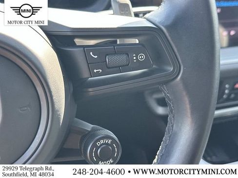 Used 2024 Porsche Cayenne AWD/4WD image 27