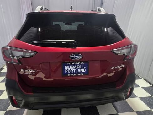 Used 2022 Subaru Outback Premium AWD/4WD image 5