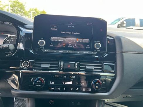 Used 2023 Nissan Pathfinder Rock Creek AWD/4WD image 16