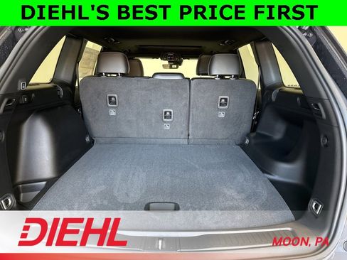 New 2025 Jeep Grand Cherokee Altitude w/ Trailer Tow Package image 9