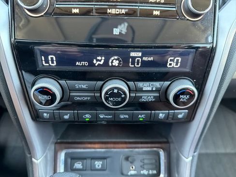 Used 2019 Subaru Ascent Touring w/ Popular Package #2 AWD/4WD image 15