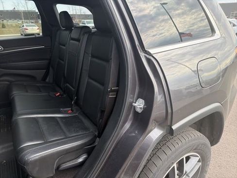 Used 2018 Jeep Grand Cherokee Limited image 10