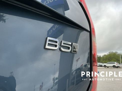 Certified 2025 Volvo XC90 B5 Plus image 11