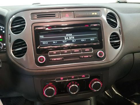 Used 2012 Volkswagen Tiguan S FWD image 19