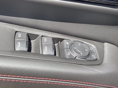 New 2026 GMC Yukon XL AT4 Ultimate w/ LPO, Illumination Package AWD/4WD image 30