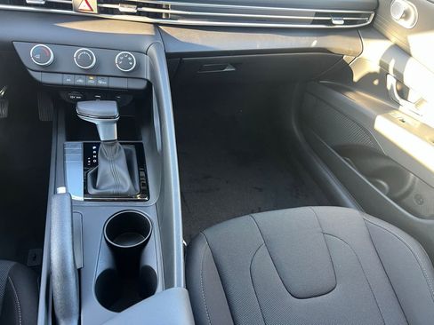 New 2026 Hyundai Elantra SE image 32