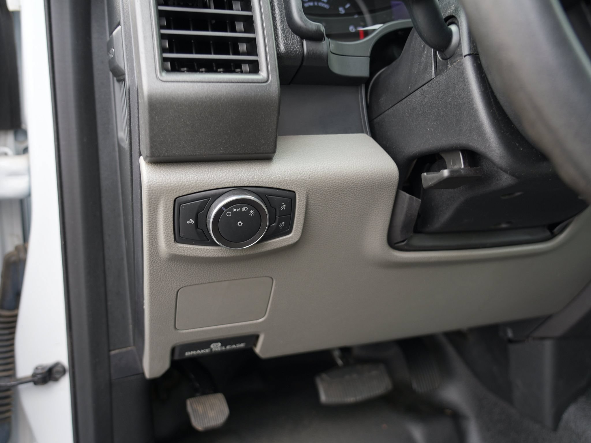 Used 2018 Ford F350 XL AWD/4WD image 17