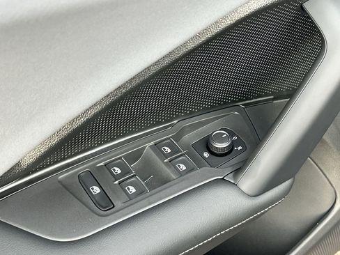 New 2026 Volkswagen Tiguan SE image 17