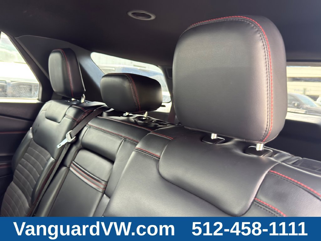 Used 2025 Ford Explorer ST-Line w/ ST-Line Street Pack AWD/4WD image 30