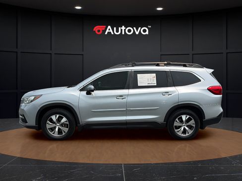 Used 2021 Subaru Ascent Premium w/ Convenience Package AWD/4WD image 2