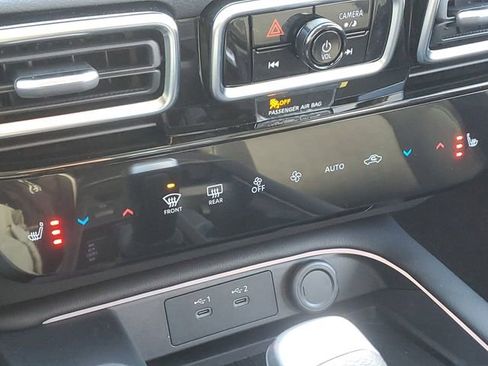 New 2026 Nissan Sentra SR image 16