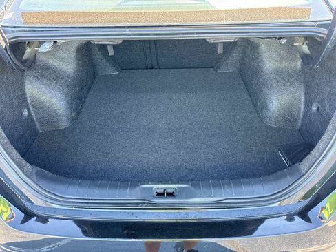 Used 2025 Nissan Altima 2.5 SV FWD image 19