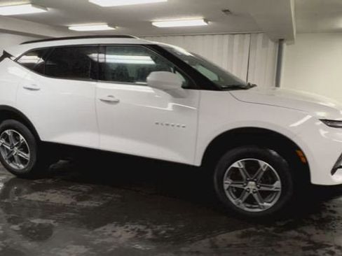 Certified 2023 Chevrolet Blazer LT w/ Convenience Package image 2