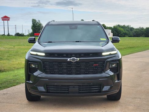 Used 2025 Chevrolet Traverse RS FWD image 6