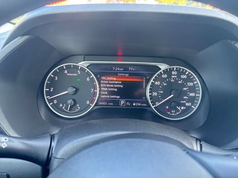 Used 2025 Nissan Sentra SV FWD image 37