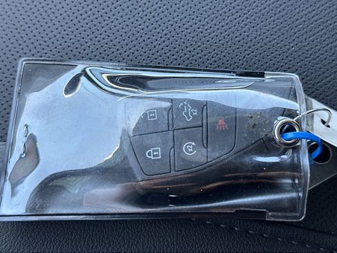 Used 2025 Chevrolet Silverado 2500 LTZ w/ LTZ Convenience Package image 34