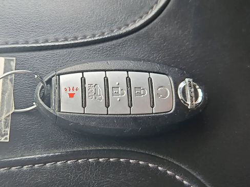 Used 2017 Nissan Rogue SL image 35