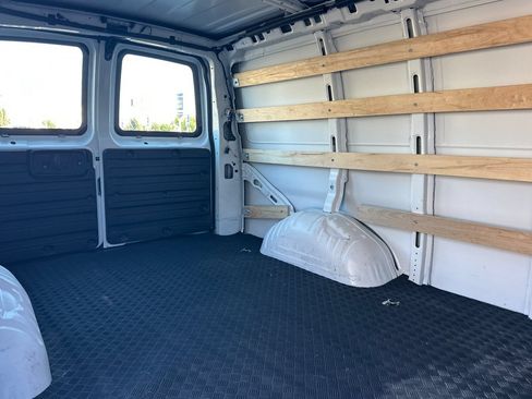 Used 2025 Chevrolet Express 2500 w/ Driver Convenience Package RWD image 14