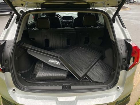 Used 2022 GMC Terrain AT4 w/ Infotainment Package II AWD/4WD image 30