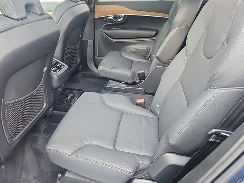 Used 2025 Volvo XC90 B6 Plus w/ Protection Package Premier AWD/4WD image 33