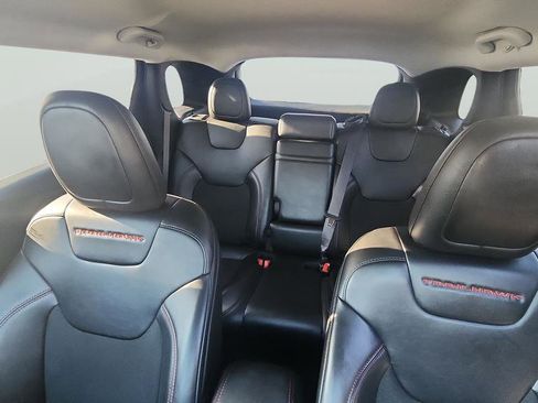 Used 2019 Jeep Cherokee Trailhawk w/ Cold Weather Group image 21