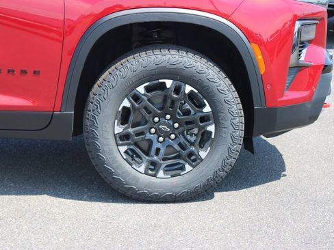 New 2027 Chevrolet Traverse Z71 w/ Enhanced Driving Package AWD/4WD image 12