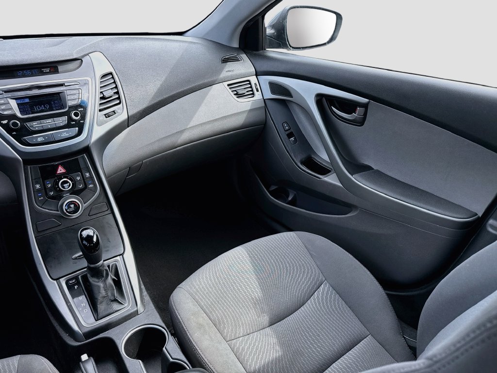 Used 2014 Hyundai Elantra SE FWD image 27