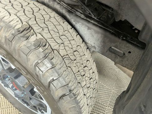 Used 2024 Toyota Tacoma TRD Off-Road image 13