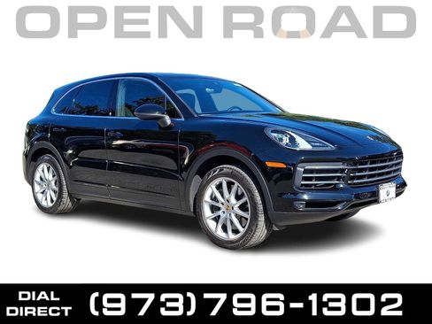 Used 2023 Porsche Cayenne AWD/4WD image 1