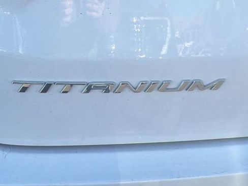 Used 2022 Ford Edge Titanium w/ Equipment Group 301A image 5