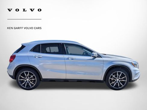 Used 2015 Mercedes-Benz GLA 250 4MATIC image 2