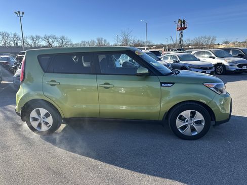 Used 2016 Kia Soul Base image 8