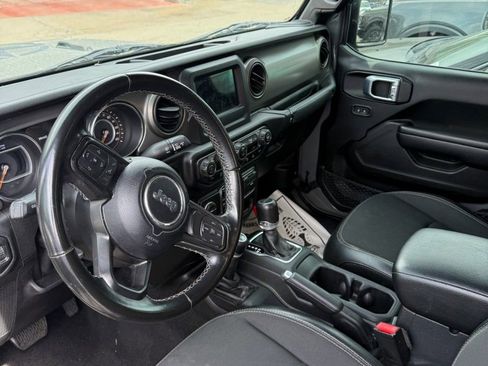 Used 2021 Jeep Gladiator Sport AWD/4WD image 4