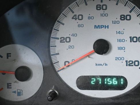 Used 2003 Dodge Grand Caravan Sport FWD image 5