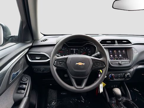 Used 2023 Chevrolet TrailBlazer LS FWD image 21