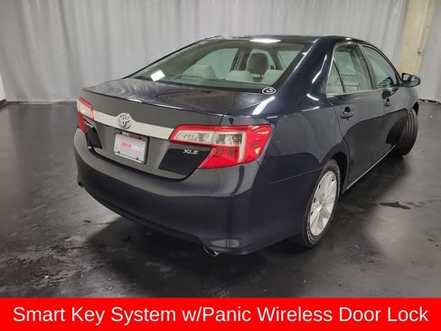 Used 2012 Toyota Camry XLE w/ Leather Pkg FWD image 8