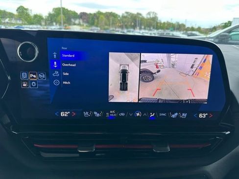 Used 2025 Chevrolet Silverado EV RST AWD/4WD image 33