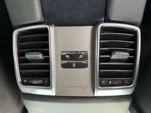 Used 2014 Porsche Panamera S RWD image 20