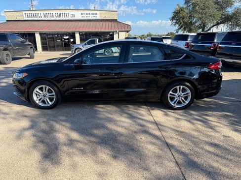 Used 2018 Ford Fusion S image 4