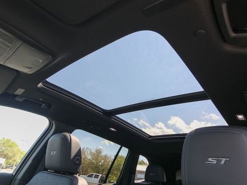 New 2026 Buick Enclave Sport Touring w/ Power Package FWD image 22