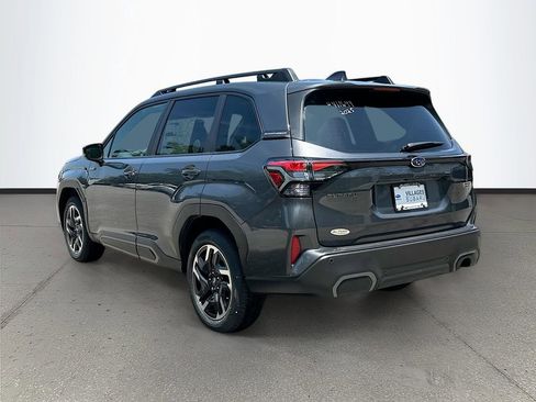 Used 2025 Subaru Forester Limited w/ Popular Package AWD/4WD image 8